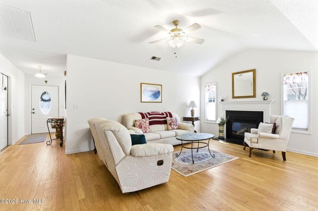 111 Bay Tree Circle, Hampstead, NC 28443