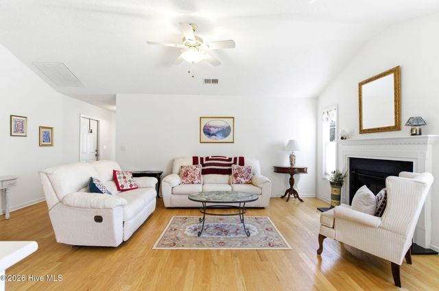 111 Bay Tree Circle, Hampstead, NC 28443