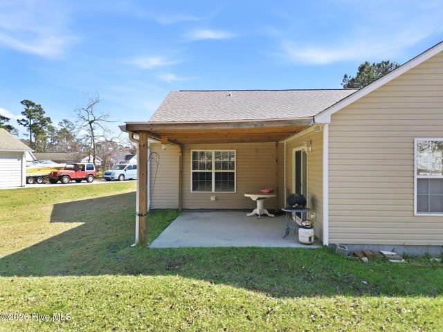 111 Bay Tree Circle, Hampstead, NC 28443