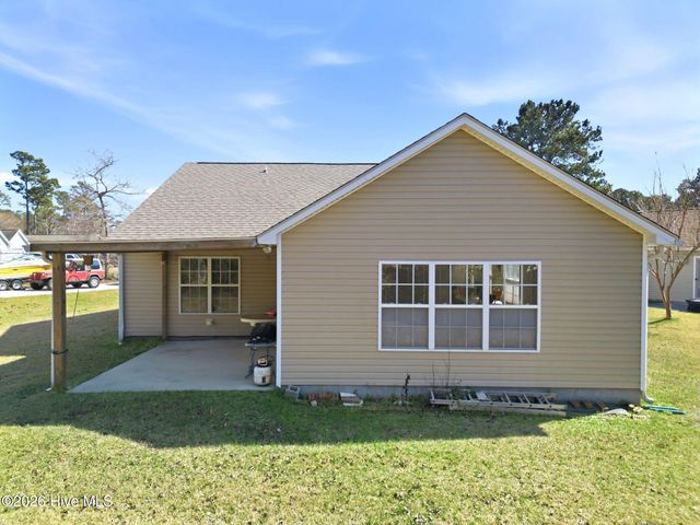 111 Bay Tree Circle, Hampstead, NC 28443