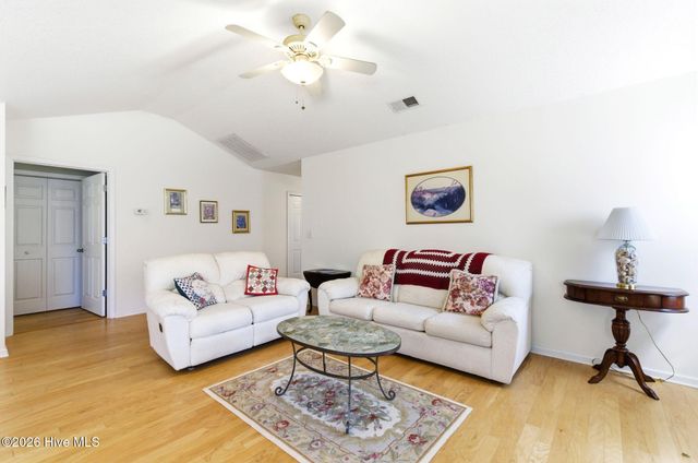 111 Bay Tree Circle, Hampstead, NC 28443