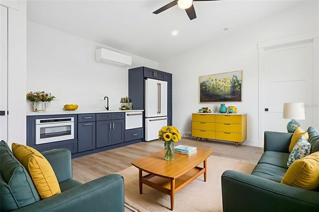 708 W KENTUCKY AVENUE, Tampa, FL 33603