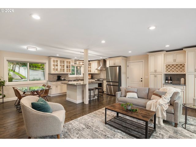 10410 Sw WASHINGTON St, Portland, OR 97225