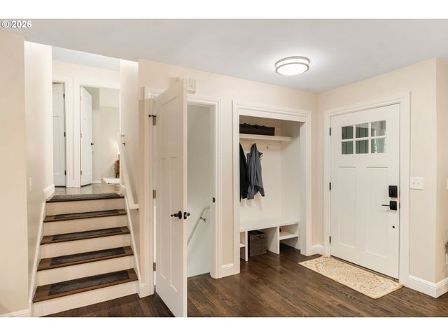 10410 Sw WASHINGTON St, Portland, OR 97225