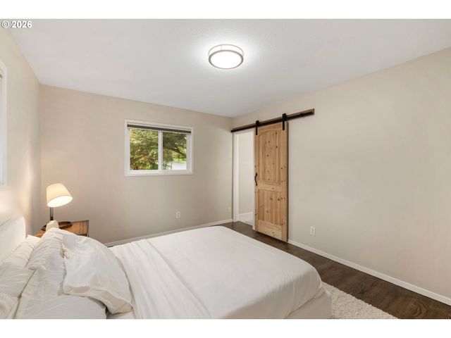 10410 Sw WASHINGTON St, Portland, OR 97225