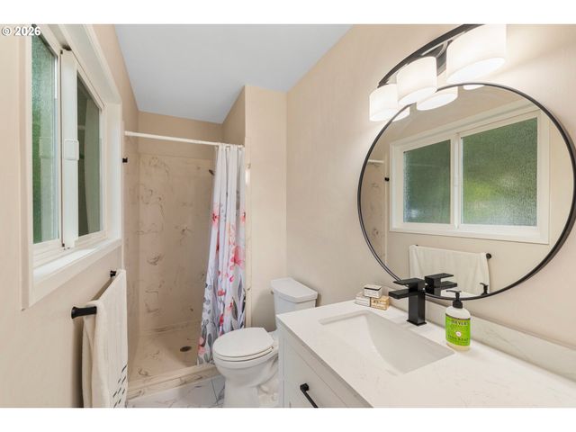 10410 Sw WASHINGTON St, Portland, OR 97225