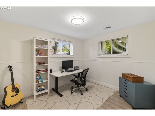 10410 Sw WASHINGTON St, Portland, OR 97225