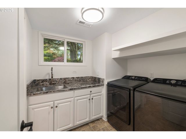 10410 Sw WASHINGTON St, Portland, OR 97225