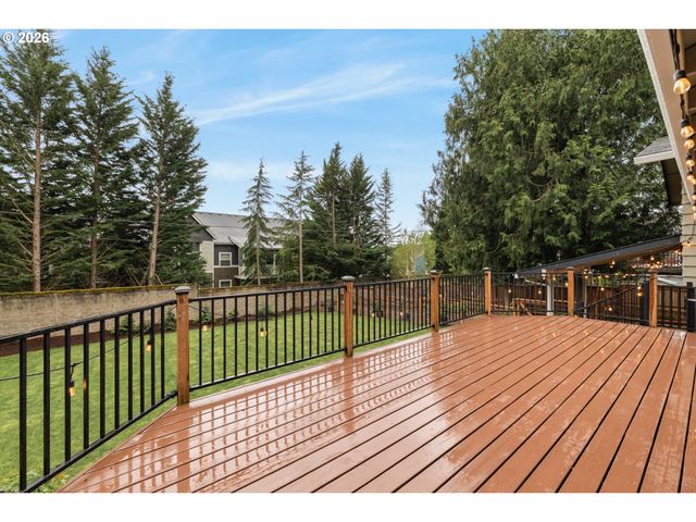 10410 Sw WASHINGTON St, Portland, OR 97225