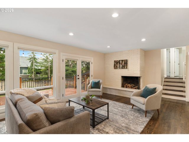 10410 Sw WASHINGTON St, Portland, OR 97225