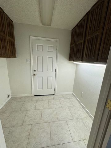 3024 Barrington Place NE, Arlington, TX 76014