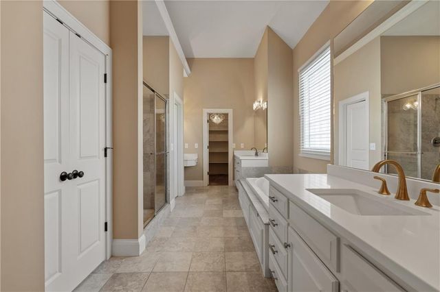2796 W 162nd Street, Stilwell, KS 66085