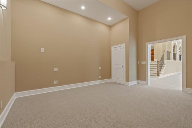2796 W 162nd Street, Stilwell, KS 66085