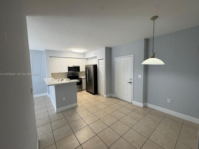 11050 SW 196th St 109, Cutler Bay, FL 33157