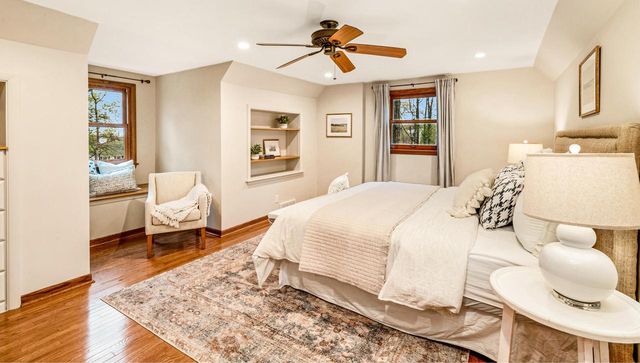 695 Meadow LANE, Elm Grove, WI 53122