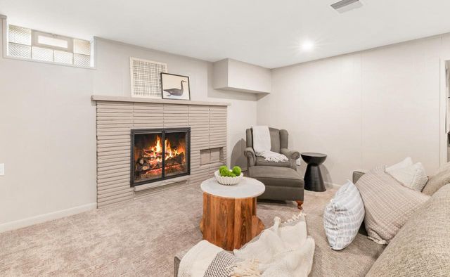 695 Meadow LANE, Elm Grove, WI 53122
