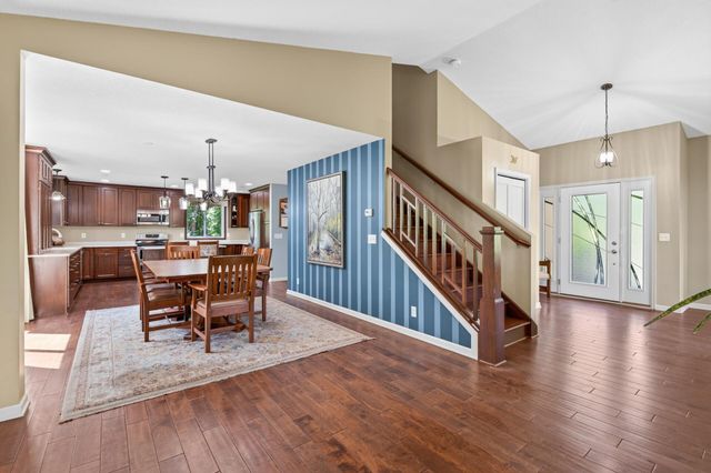 13707 Green Briar Drive, Minnetonka, MN 55305