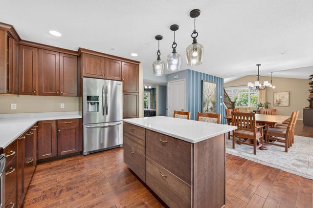 13707 Green Briar Drive, Minnetonka, MN 55305