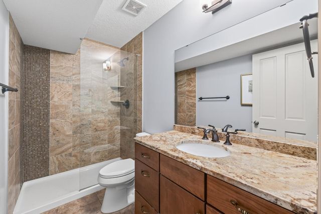 13707 Green Briar Drive, Minnetonka, MN 55305