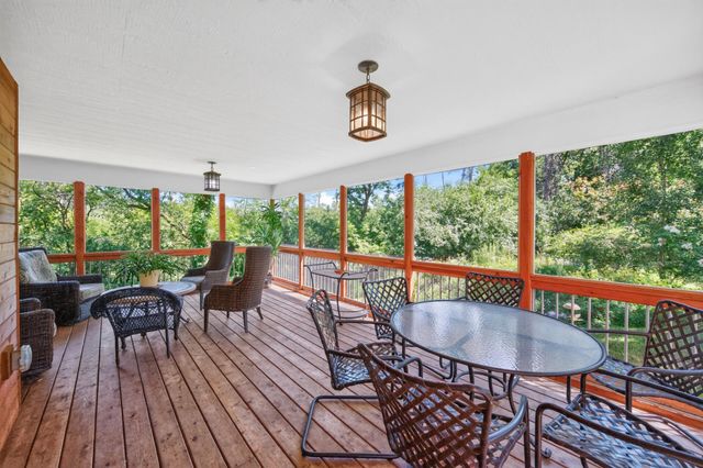 13707 Green Briar Drive, Minnetonka, MN 55305