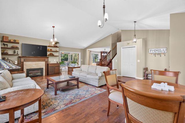 13707 Green Briar Drive, Minnetonka, MN 55305