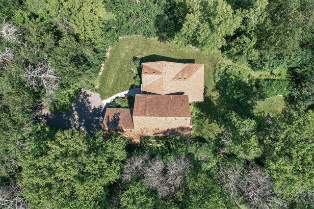 13707 Green Briar Drive, Minnetonka, MN 55305