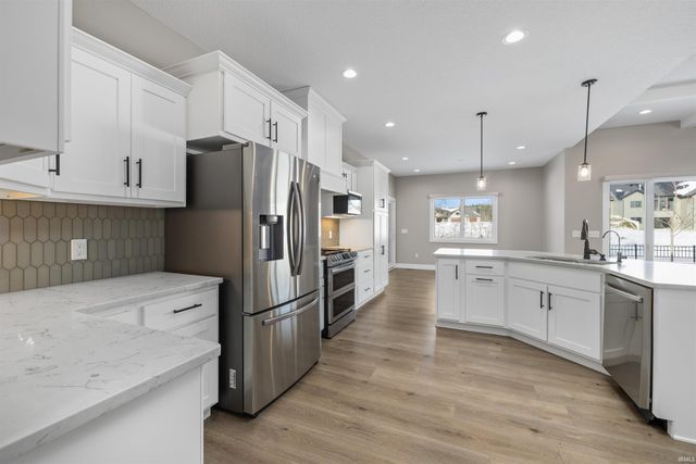 641 Sandringham Pass, Fort Wayne, IN 46845