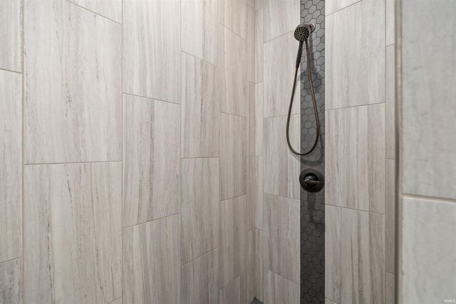 641 Sandringham Pass, Fort Wayne, IN 46845