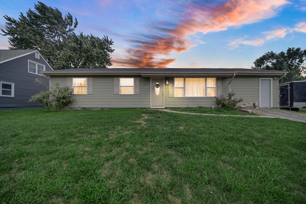 761 Capitol Road, Valparaiso, IN 46385