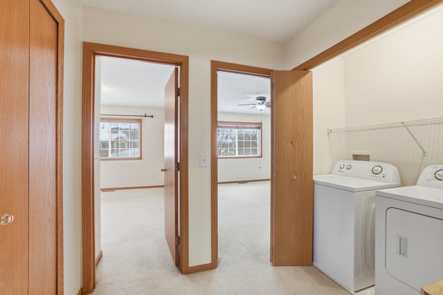 677 Mariner Way, Woodbury, MN 55129