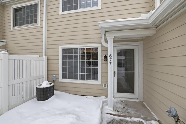 677 Mariner Way, Woodbury, MN 55129