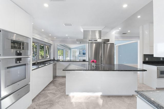 123 Olympus Way, Jupiter, FL 33477