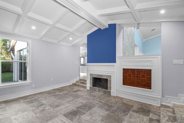 123 Olympus Way, Jupiter, FL 33477