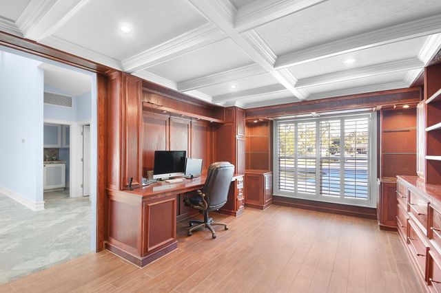 123 Olympus Way, Jupiter, FL 33477