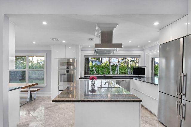 123 Olympus Way, Jupiter, FL 33477