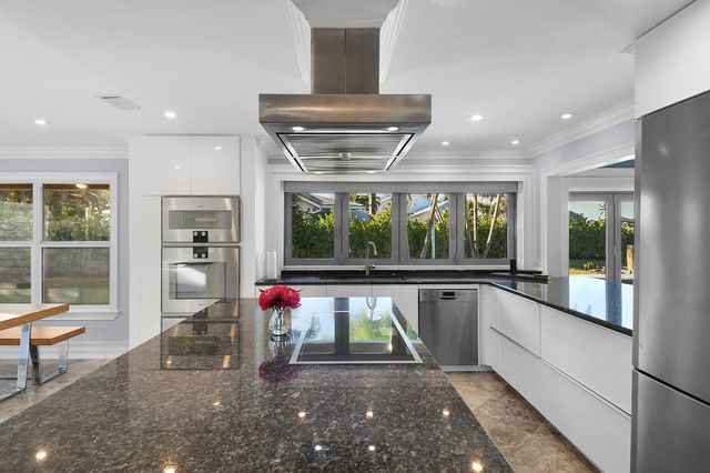 123 Olympus Way, Jupiter, FL 33477