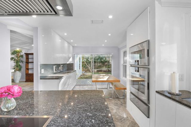 123 Olympus Way, Jupiter, FL 33477