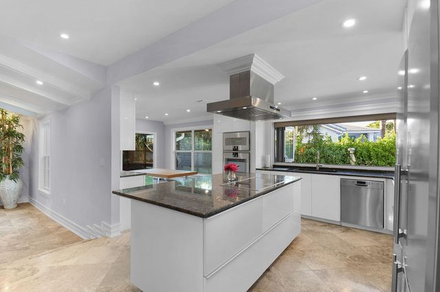 123 Olympus Way, Jupiter, FL 33477