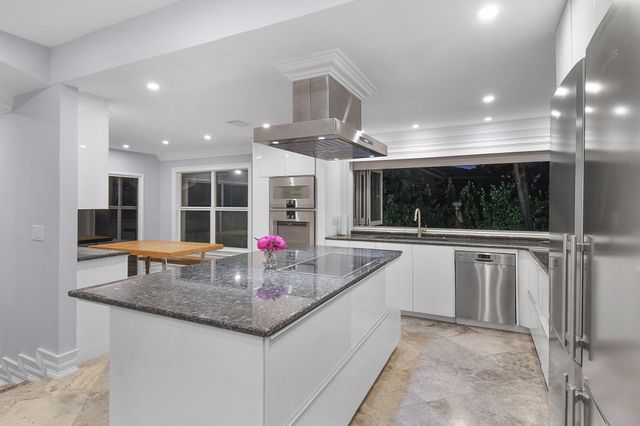 123 Olympus Way, Jupiter, FL 33477