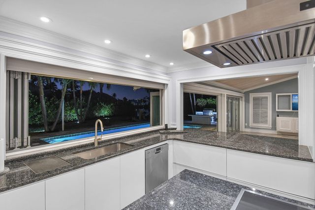 123 Olympus Way, Jupiter, FL 33477