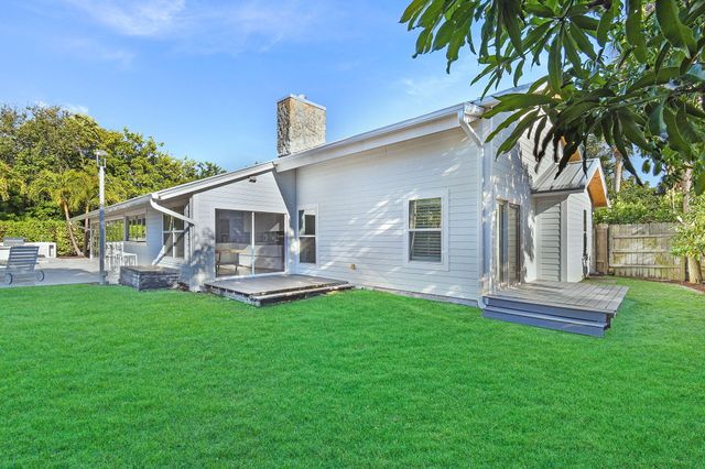 123 Olympus Way, Jupiter, FL 33477