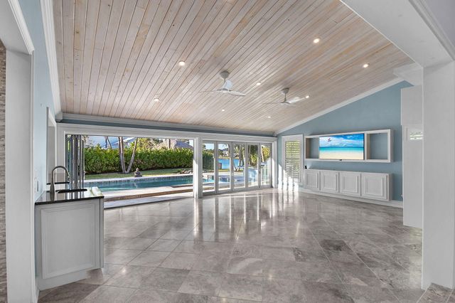 123 Olympus Way, Jupiter, FL 33477