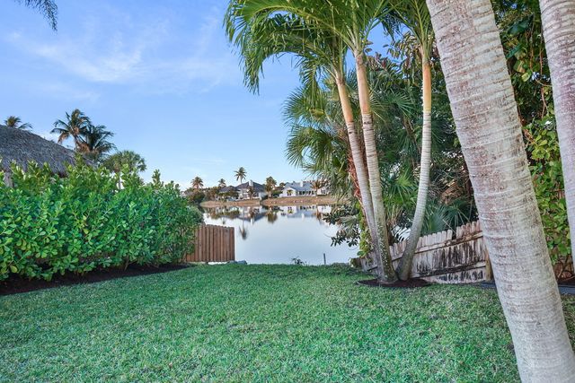 123 Olympus Way, Jupiter, FL 33477