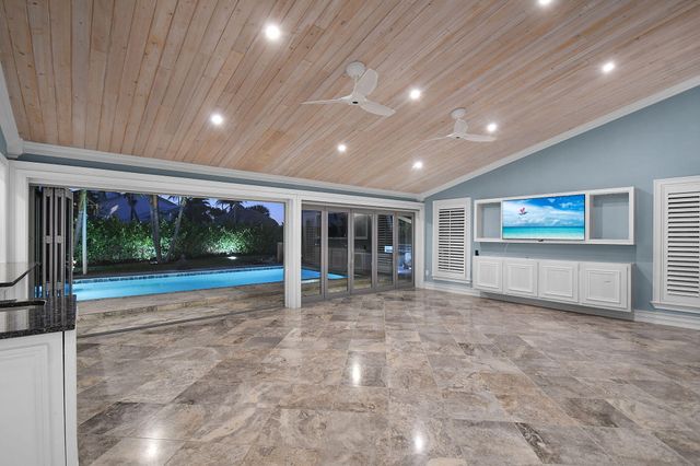 123 Olympus Way, Jupiter, FL 33477