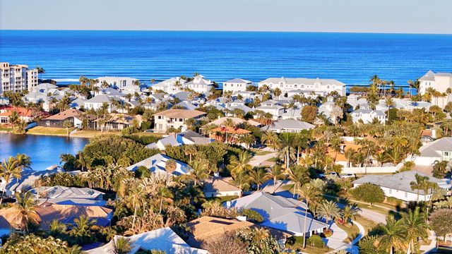 123 Olympus Way, Jupiter, FL 33477