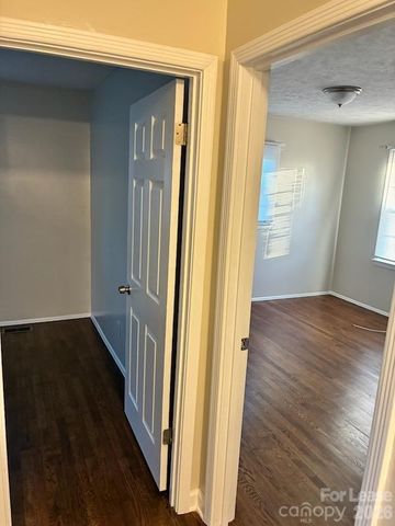 1040 Clanton Road, Charlotte, NC 28217