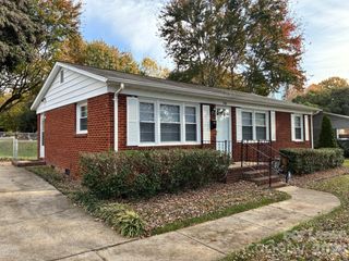 1040 Clanton Road, Charlotte, NC 28217