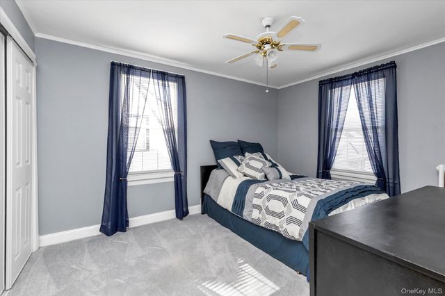 59 Stratford Avenue, Williston Park, NY 11596