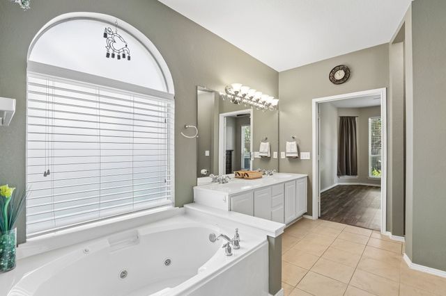 8204 Olympia Drive, Mckinney, TX 75072