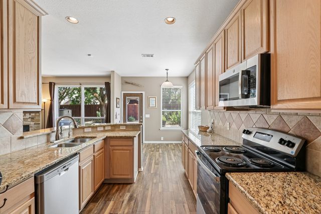 8204 Olympia Drive, Mckinney, TX 75072